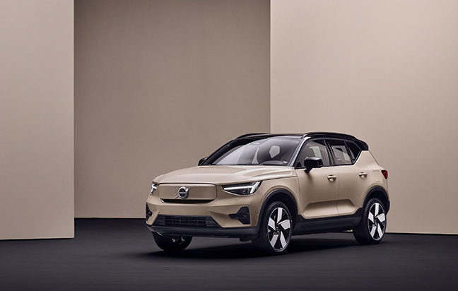 Volvo EX40