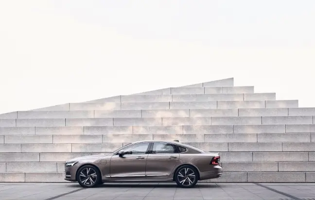 Volvo S90 Plus Bright