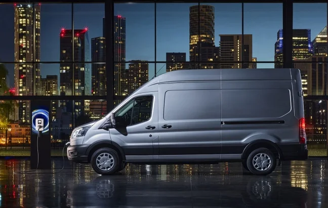 Ford E-Transit Deluxe