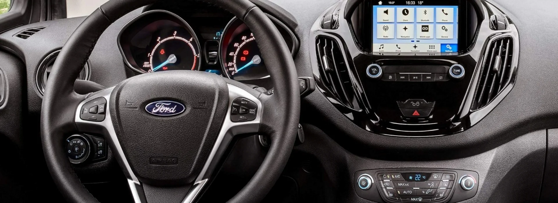 Ford Tourneo Courier Titanium