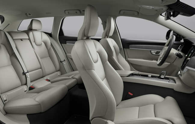 Volvo V90 Cross Country Plus