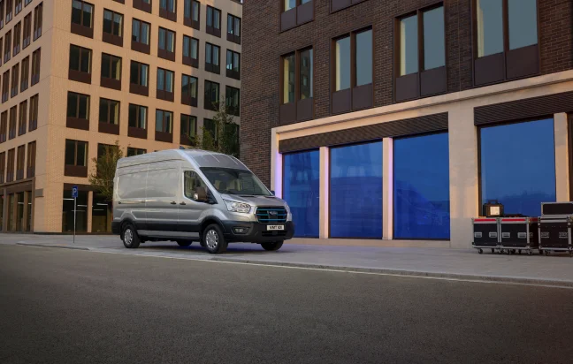 Ford E-Transit Deluxe