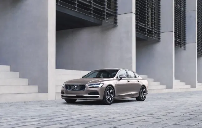 Volvo S90 Plus Bright