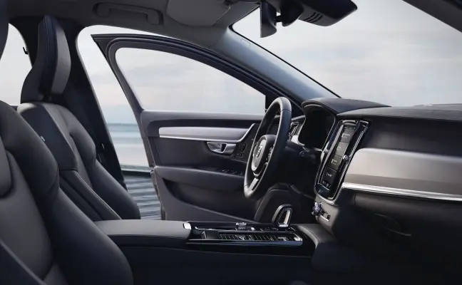 Volvo S90 Plus Dark