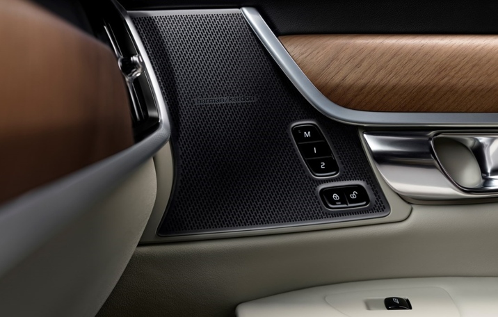 Volvo V90 Cross Country Plus