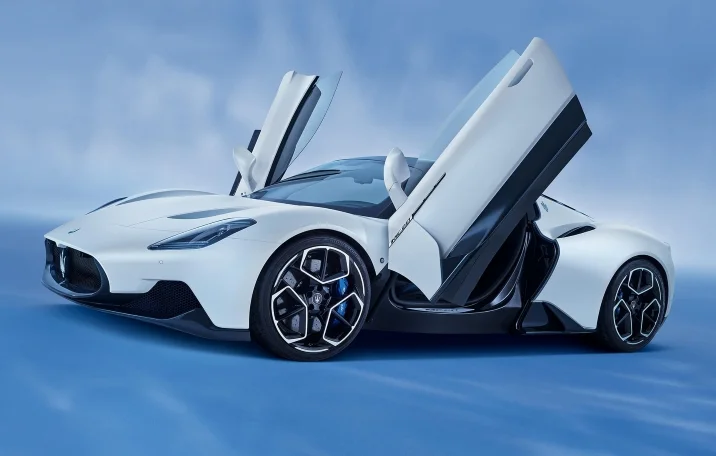 Maserati MC20