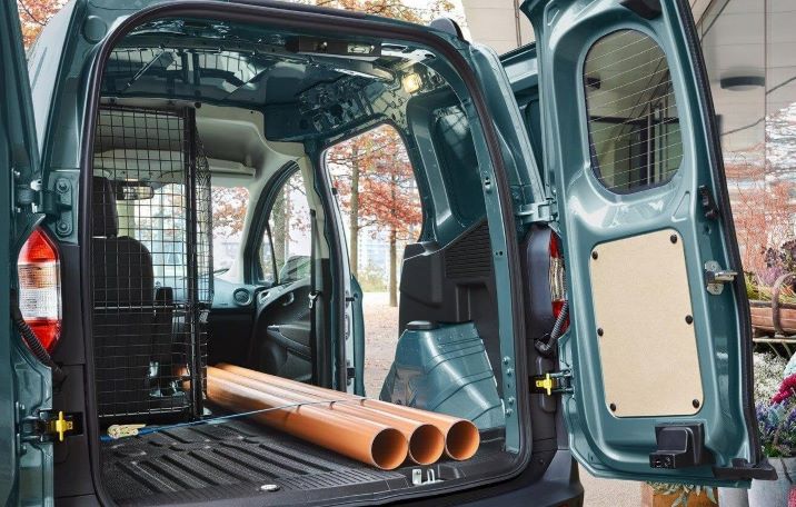 Ford Transit Courier Deluxe