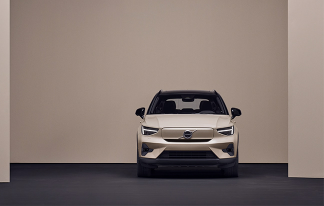 Volvo EX40 Elektrikli